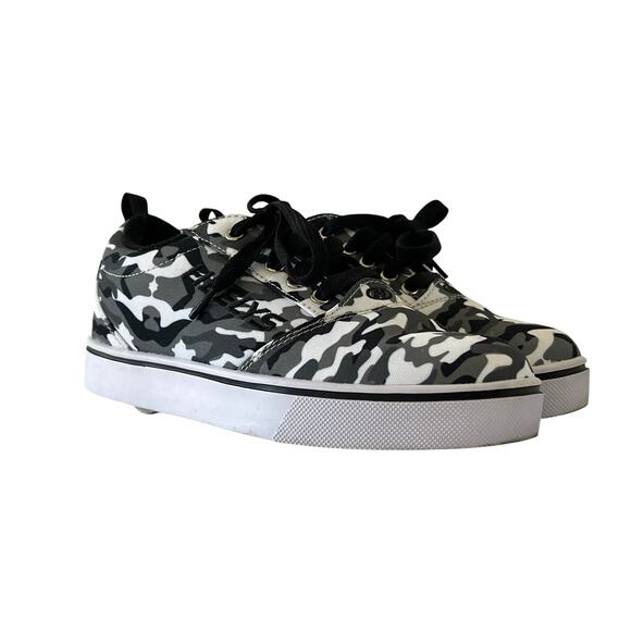 Heelys Camo Print Skate Shoes Youth Boys Girls Youth Size 5 Black White - Picture 1 of 13